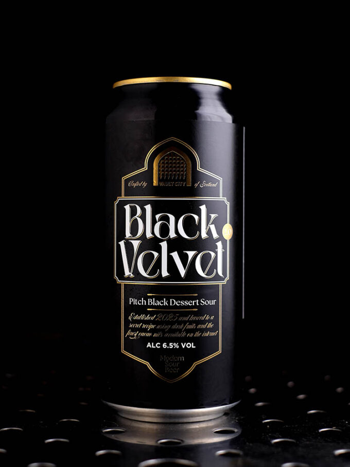 Vault City | Black Velvet 2.0 | Pastry Sour Mûre Cerise Chocolat Caramel Vanille | 6,5%